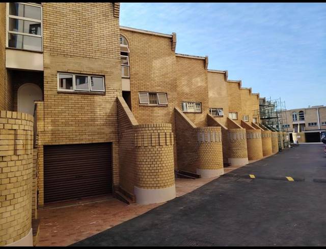 3 BEDROOM PROPERTY TO RENT IN UMHLANGA CENTRAL